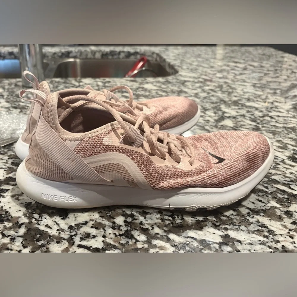 Nike Flex Trainer Pink shoes